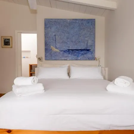 House - 2 Bedrooms With Wifi - 60215 Ferienhaus *
